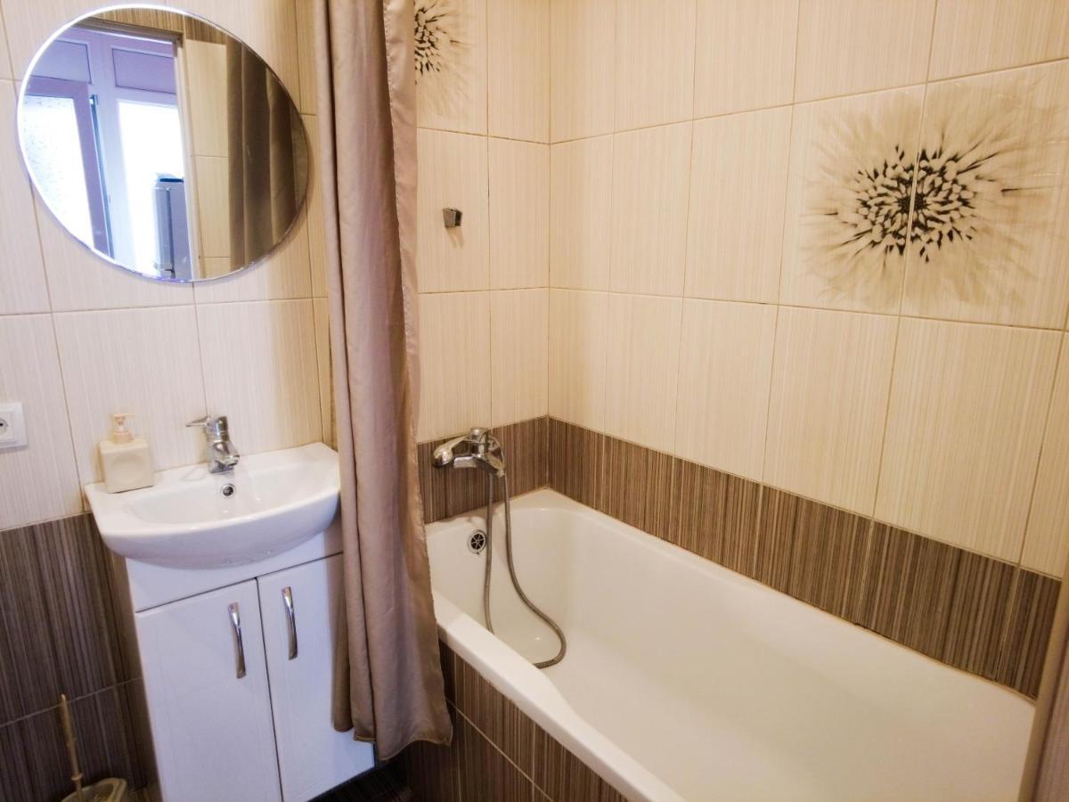 Світло Цілодобово Apartments In The City Center Λβιβ Εξωτερικό φωτογραφία